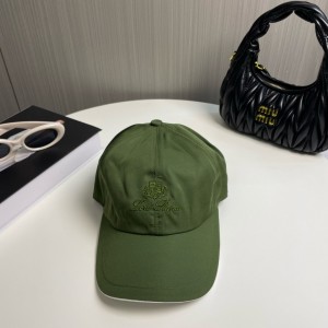 로로피아나 모자