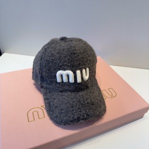 미우미우 겨울 모자