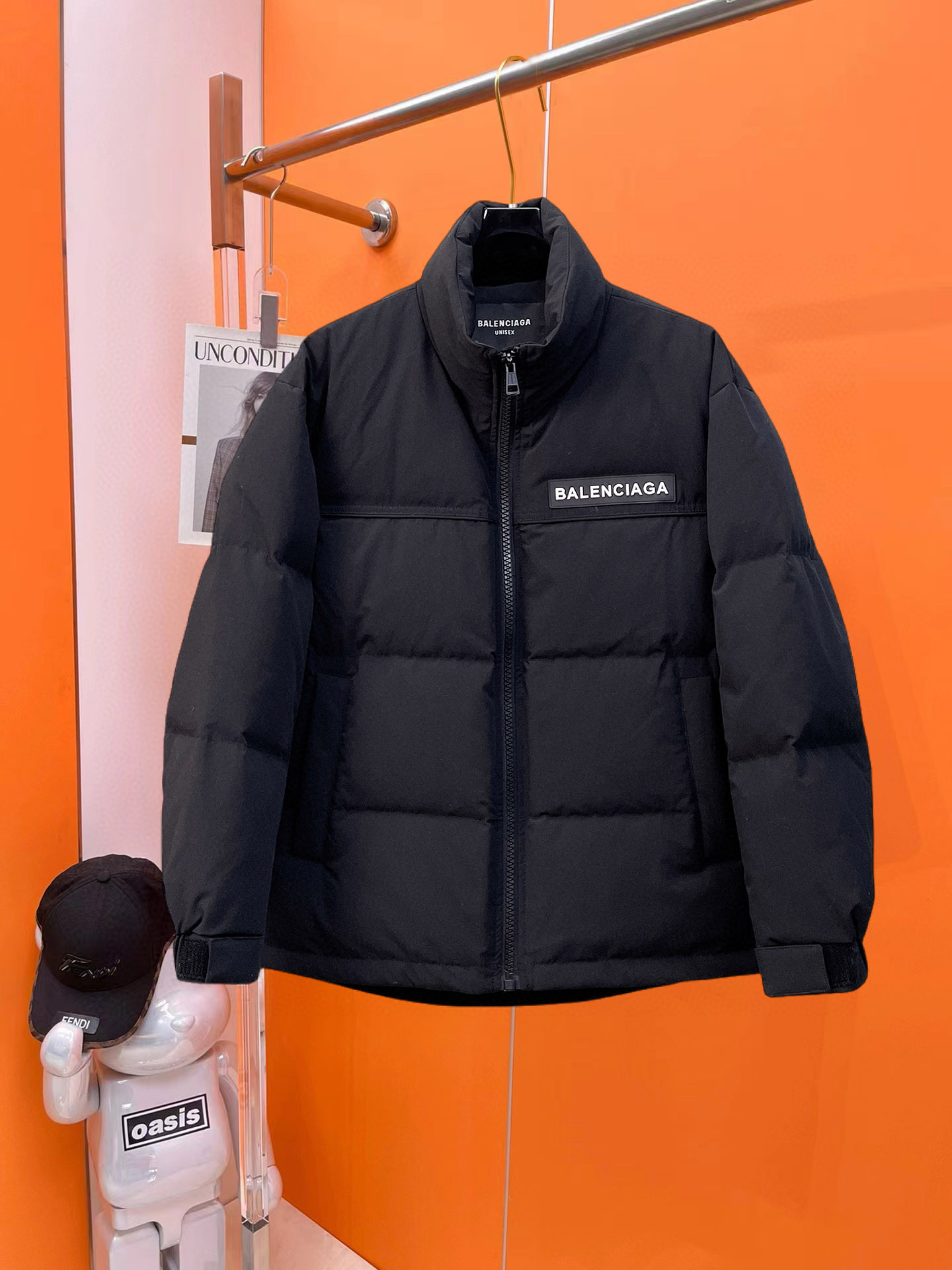 발렌시아가 남자 패딩