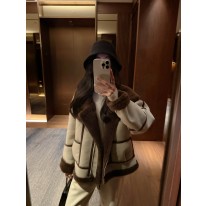 펜디 여자 패딩